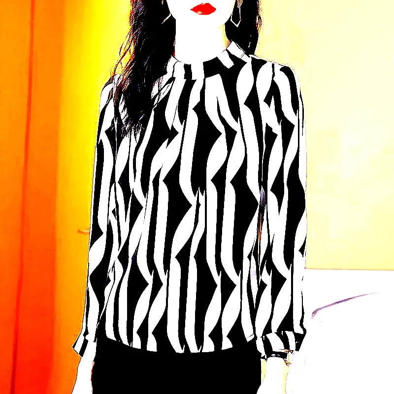 웨이브 스트라이프 하이넥 핀턱 블라우스 긴팔 여성 봄 가을 오피스룩 출근룩 정장 스타일 이미지 4